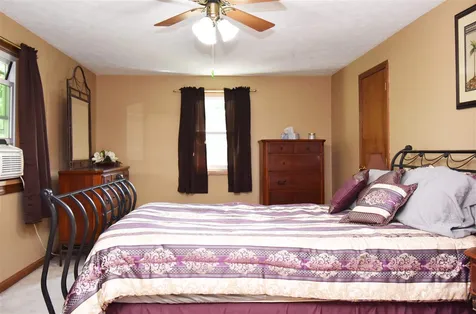7b Hedgerow Drive Hudson NH 03051