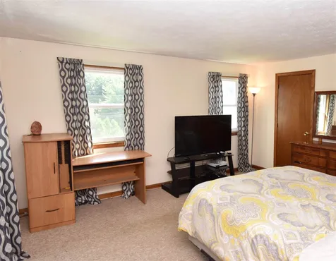 7b Hedgerow Drive Hudson NH 03051