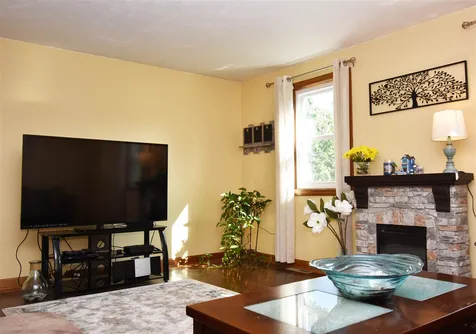 7b Hedgerow Drive Hudson NH 03051