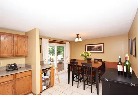 7b Hedgerow Drive Hudson NH 03051