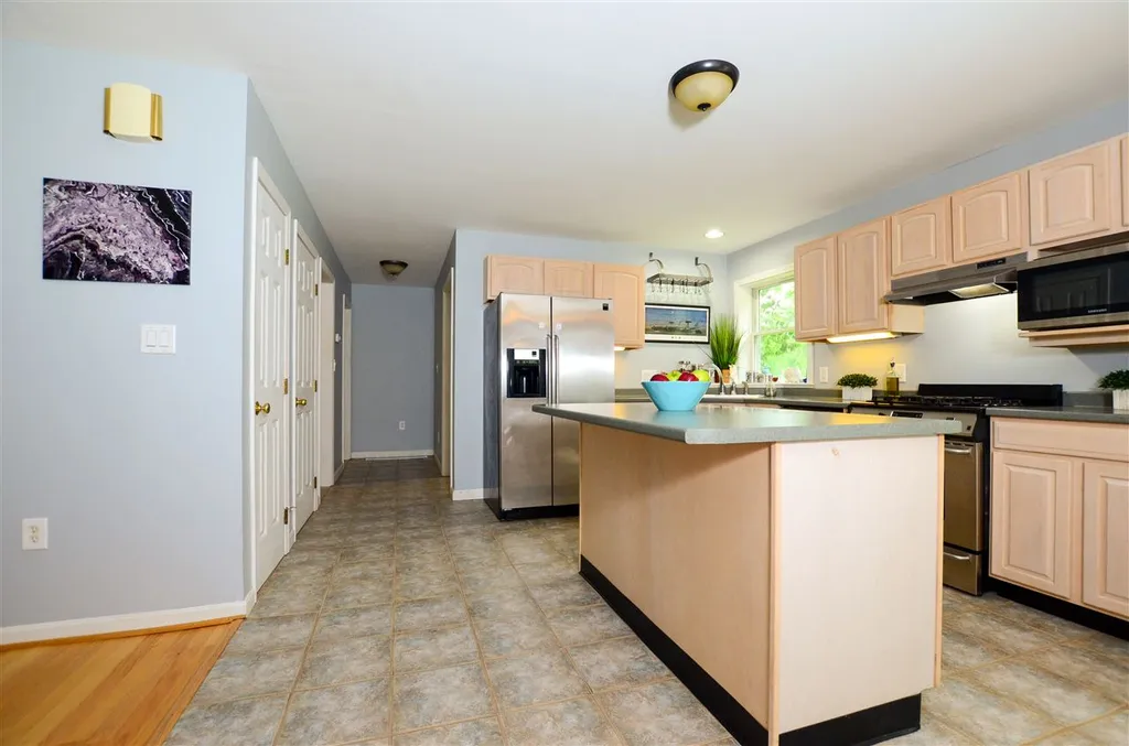21 Fitch Road Madbury NH 03823
