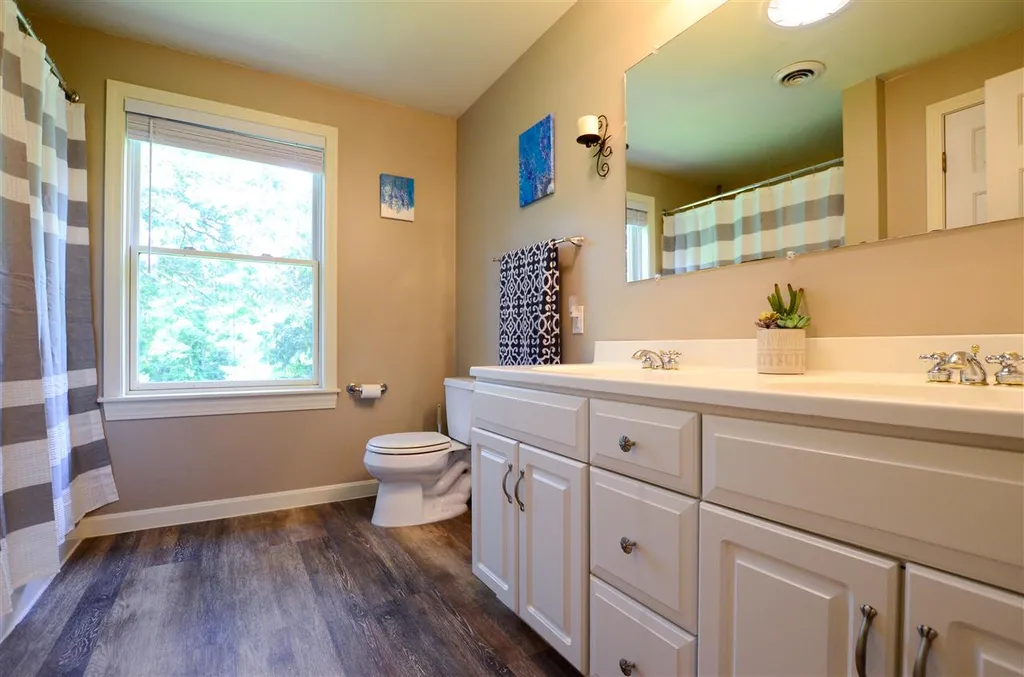 21 Fitch Road Madbury NH 03823