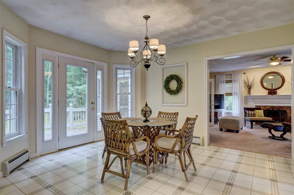 4 Bancroft Street Windham NH 03087