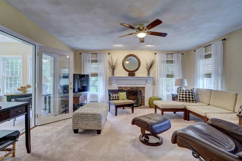 4 Bancroft Street Windham NH 03087