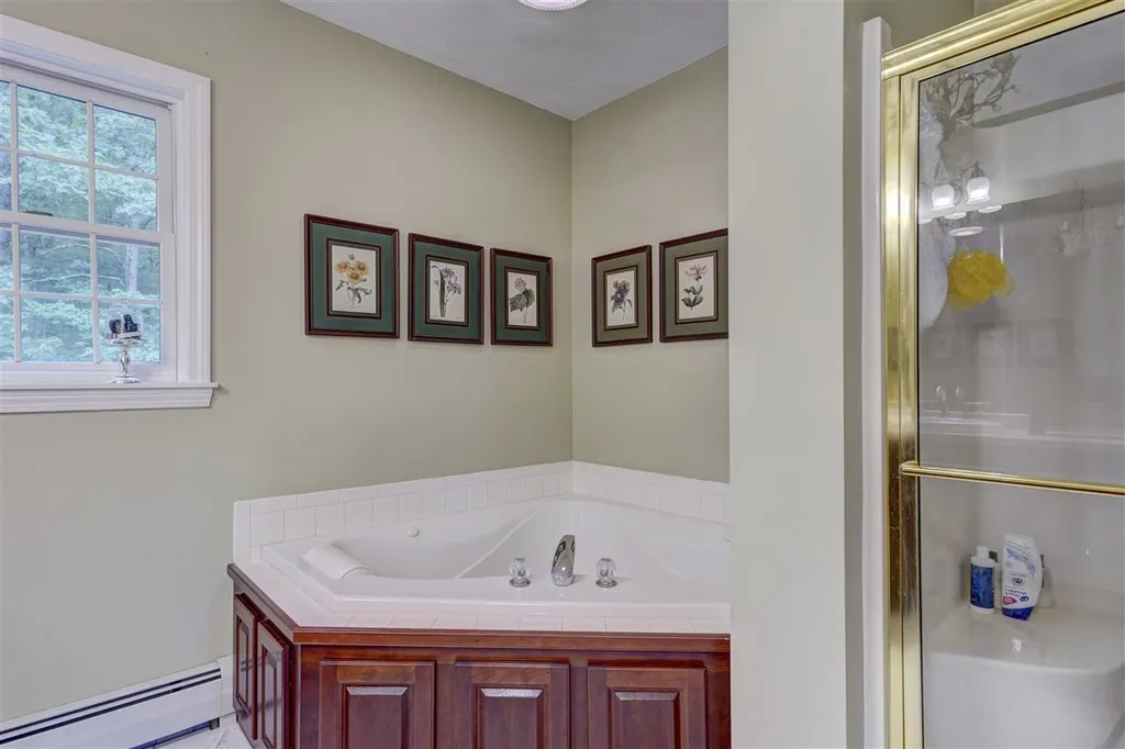 4 Bancroft Street Windham NH 03087