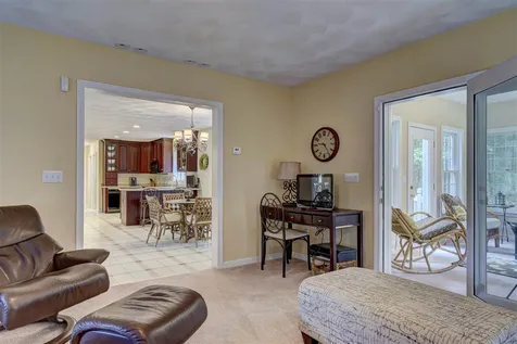 4 Bancroft Street Windham NH 03087