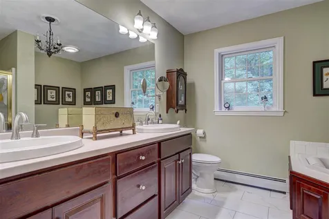 4 Bancroft Street Windham NH 03087