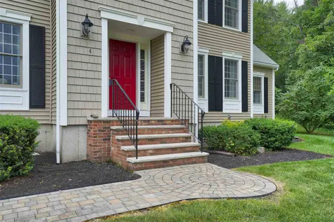4 Bancroft Street Windham NH 03087
