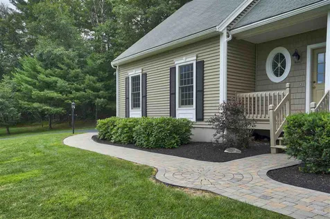 4 Bancroft Street Windham NH 03087