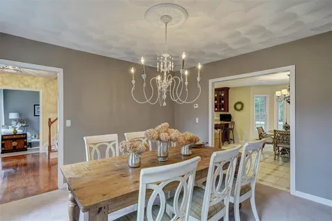4 Bancroft Street Windham NH 03087