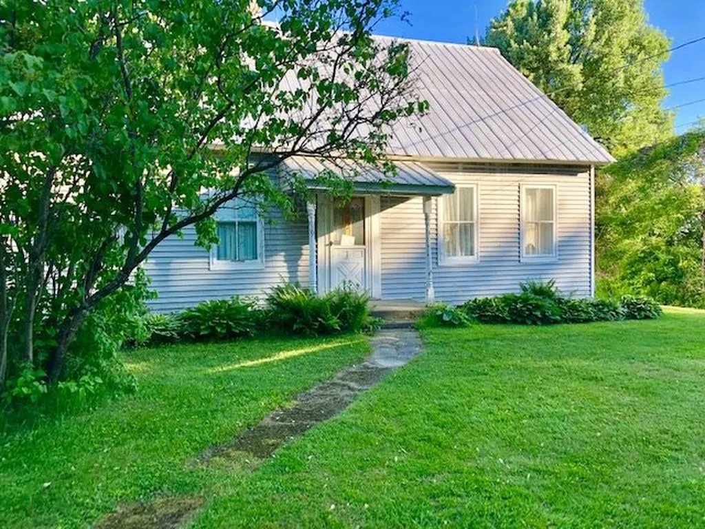 39 Browns River Road Essex VT 05452