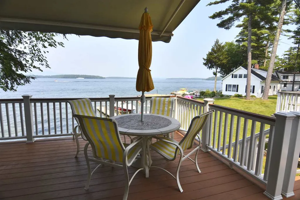 171 Dockham Shore Road Gilford NH 03249