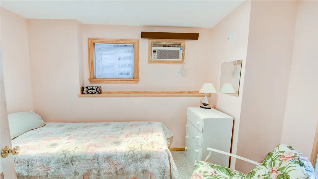 171 Dockham Shore Road Gilford NH 03249