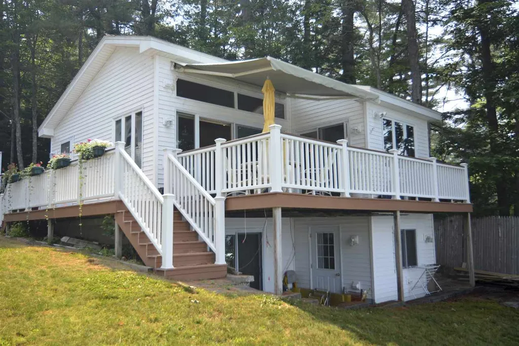 171 Dockham Shore Road Gilford NH 03249