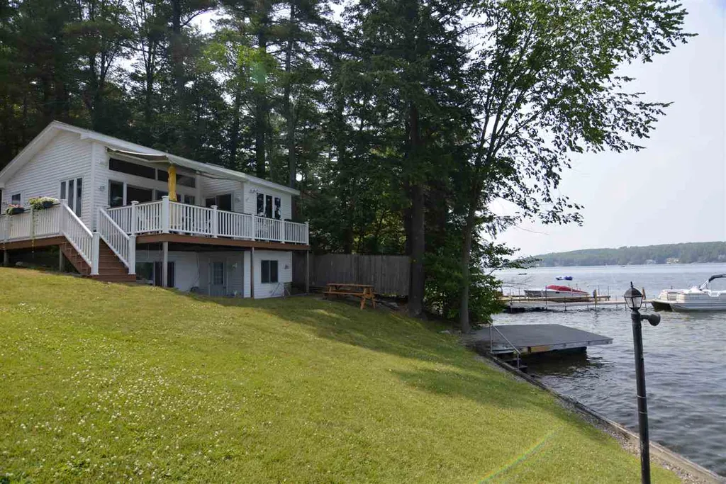 171 Dockham Shore Road Gilford NH 03249
