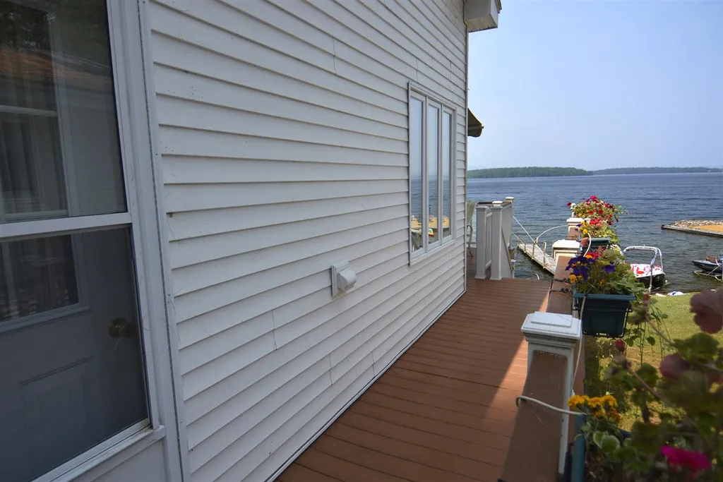 171 Dockham Shore Road Gilford NH 03249