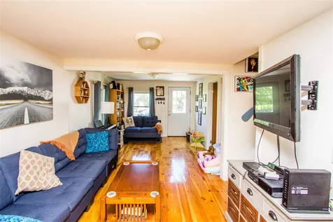 24 Moccasin Avenue Grand Isle VT 05458