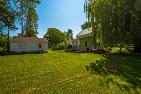 24 Moccasin Avenue Grand Isle VT 05458