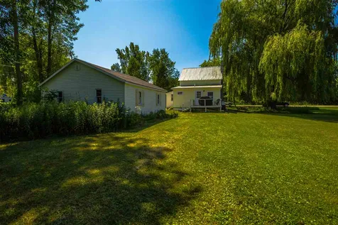 24 Moccasin Avenue Grand Isle VT 05458