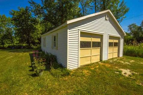 24 Moccasin Avenue Grand Isle VT 05458