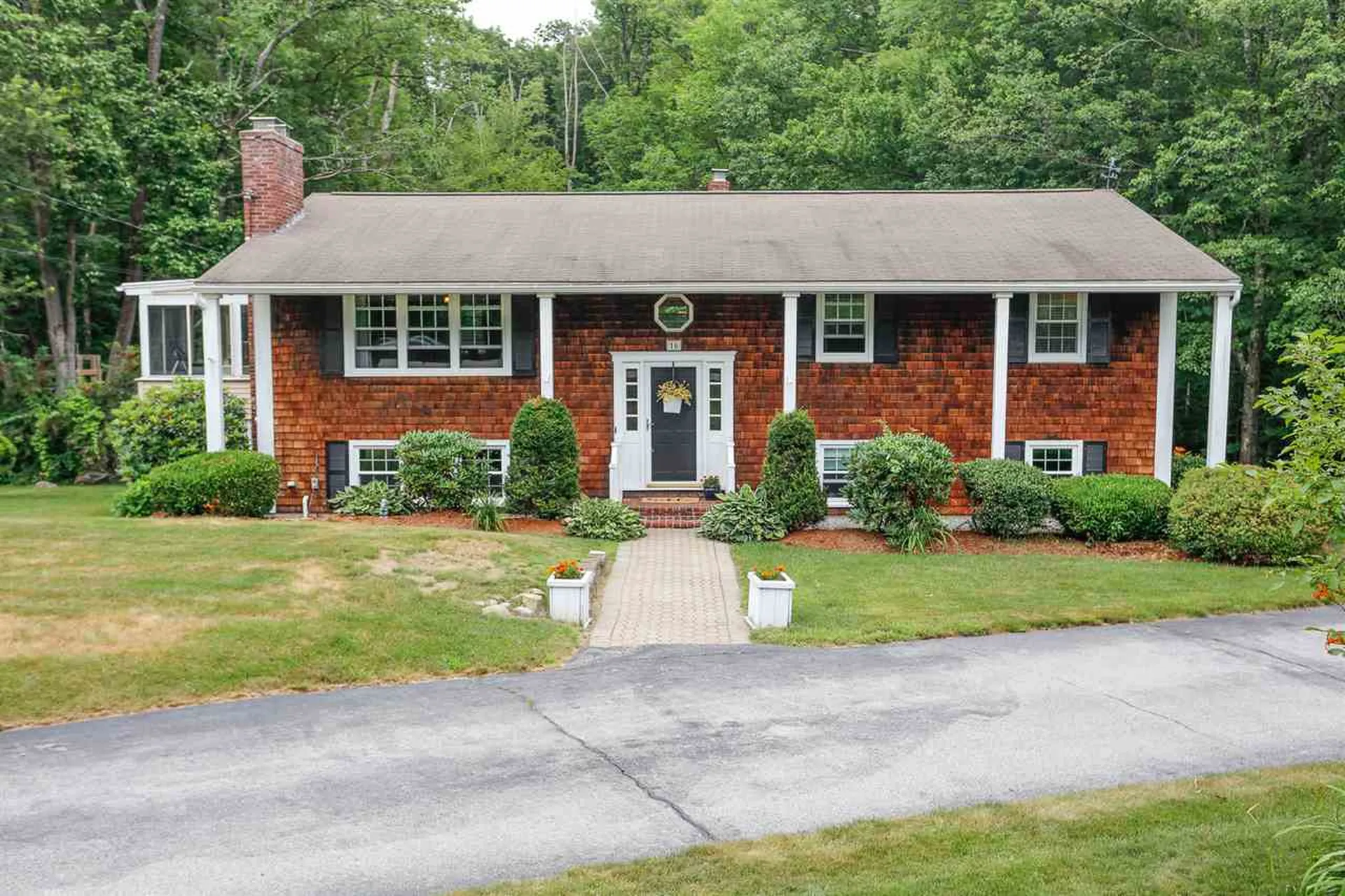 16 South Hills Drive Bedford NH 03110