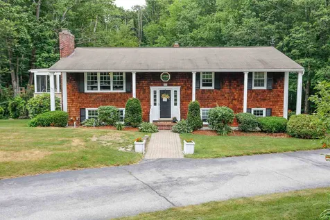 16 South Hills Drive Bedford NH 03110