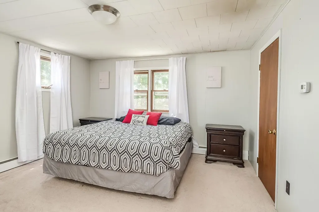 15 Norway Plains Road Rochester NH 03868