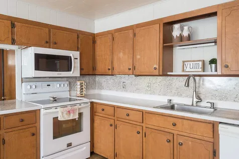 15 Norway Plains Road Rochester NH 03868