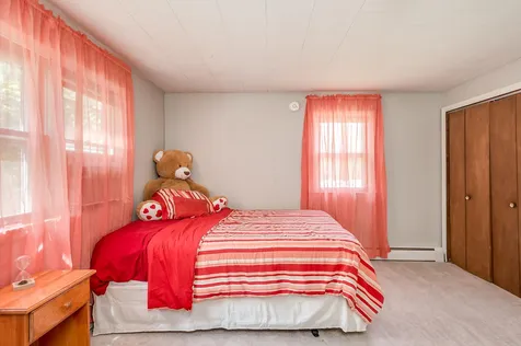 15 Norway Plains Road Rochester NH 03868