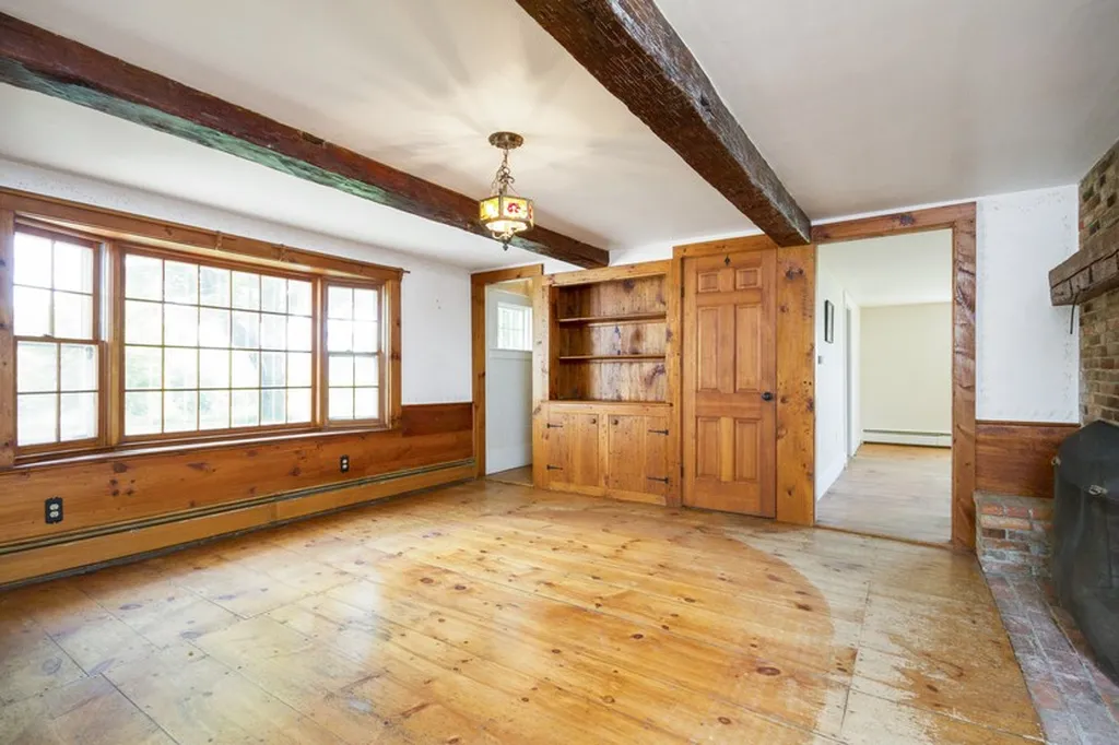 685 Dodge Hill Road Francestown NH 03043