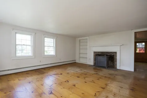 685 Dodge Hill Road Francestown NH 03043