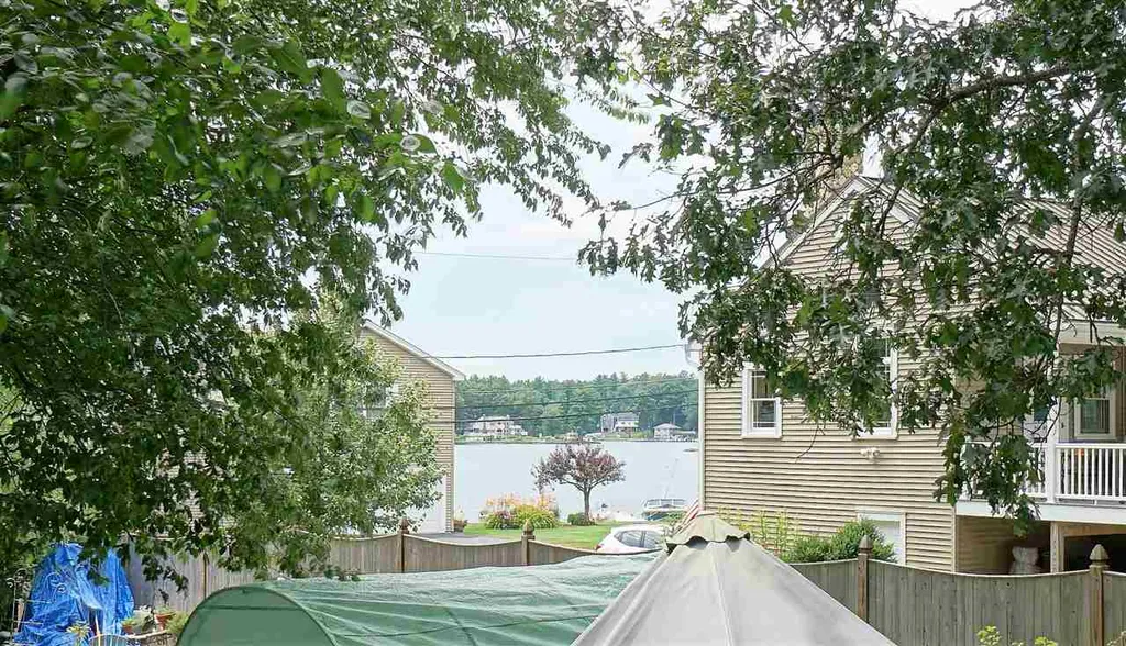 20 Betty Lane Salem NH 03079
