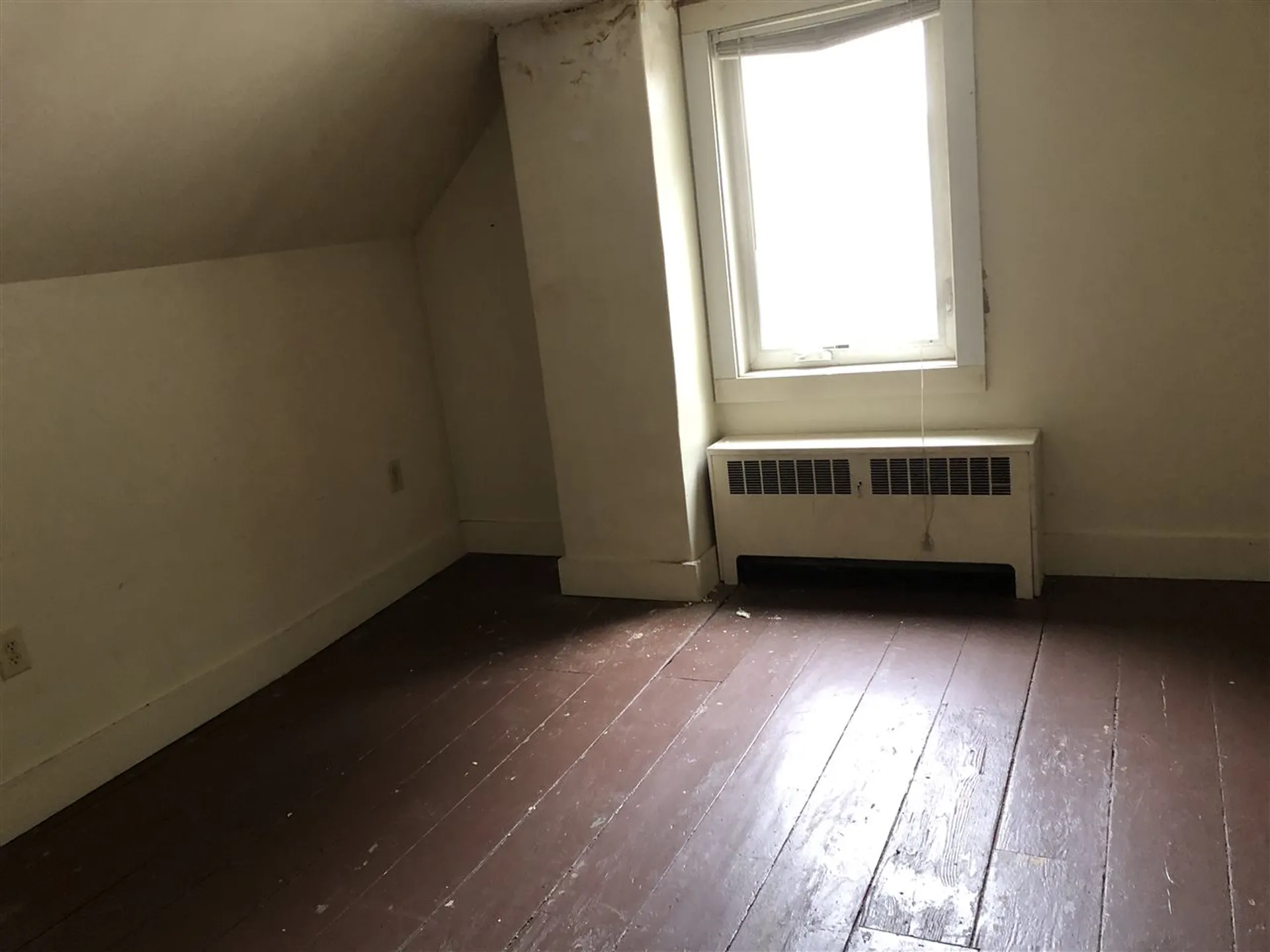 81 Pearl Street Claremont NH 03743