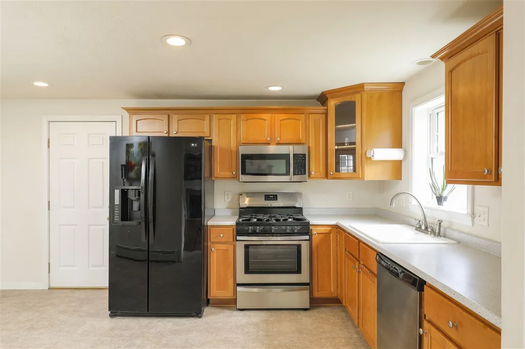 42 Dominique Drive Concord NH 03301