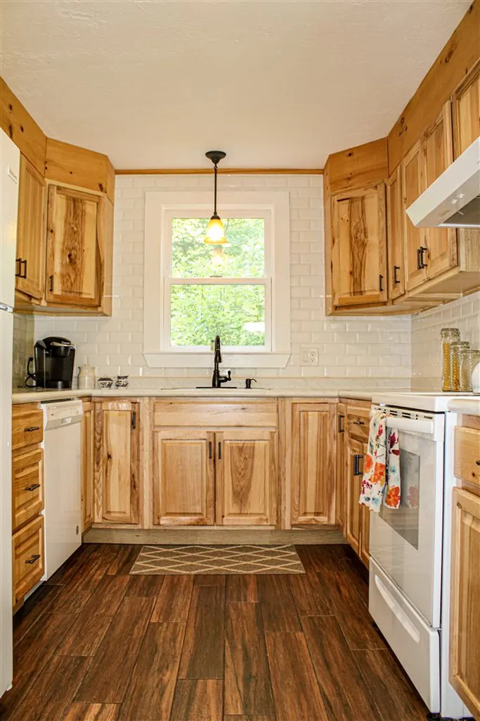 1037 Allen Road Webster NH 03303