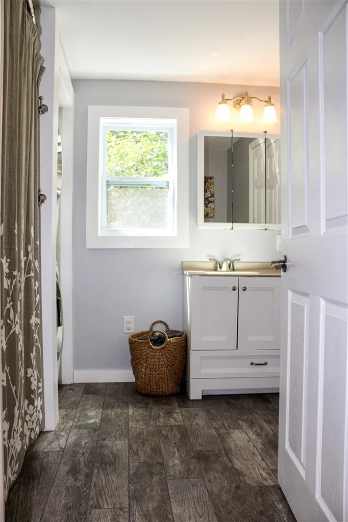 1037 Allen Road Webster NH 03303