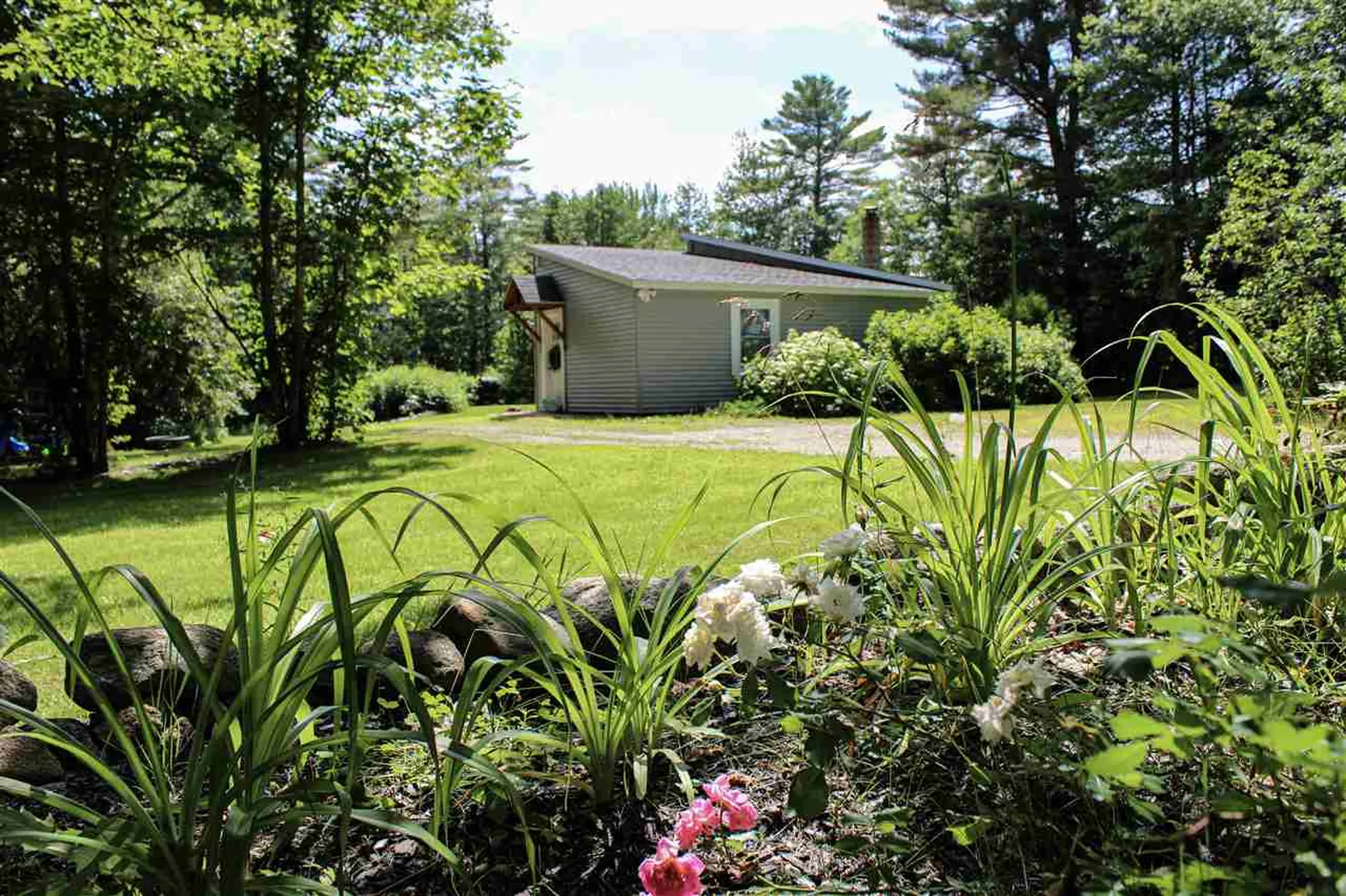1037 Allen Road Webster NH 03303