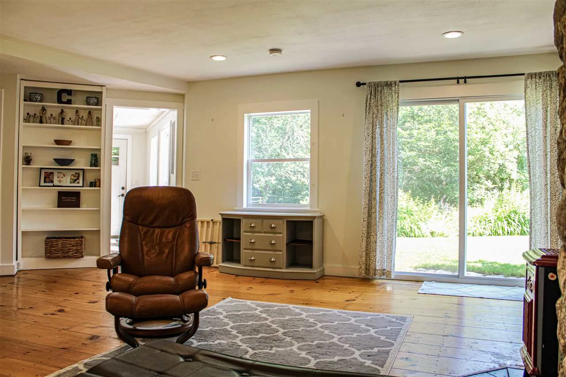 1037 Allen Road Webster NH 03303