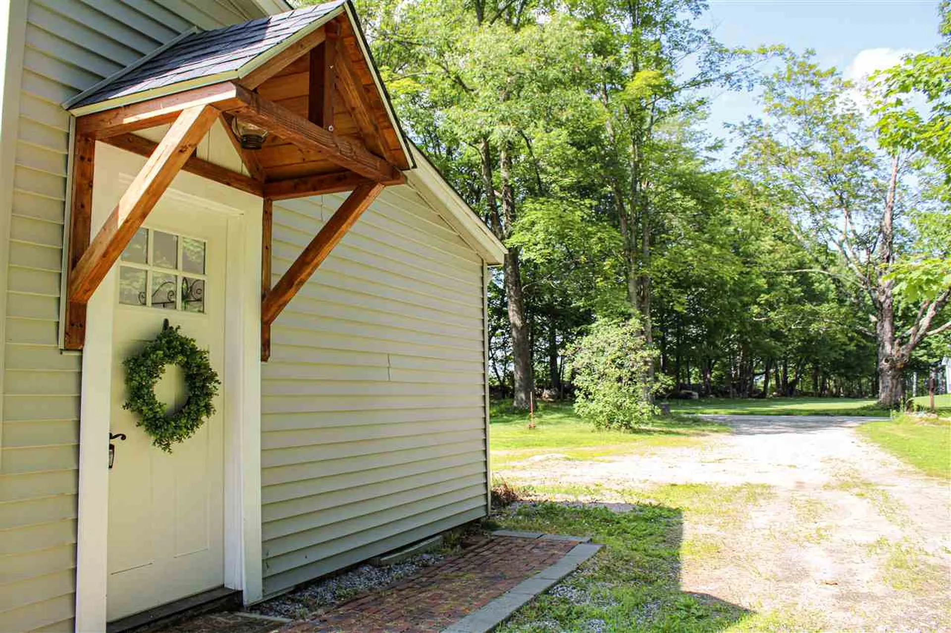1037 Allen Road Webster NH 03303