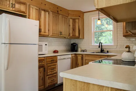 1037 Allen Road Webster NH 03303