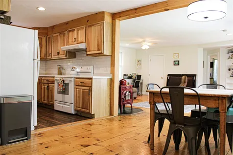 1037 Allen Road Webster NH 03303