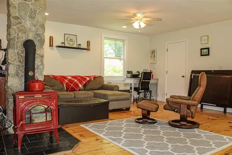 1037 Allen Road Webster NH 03303