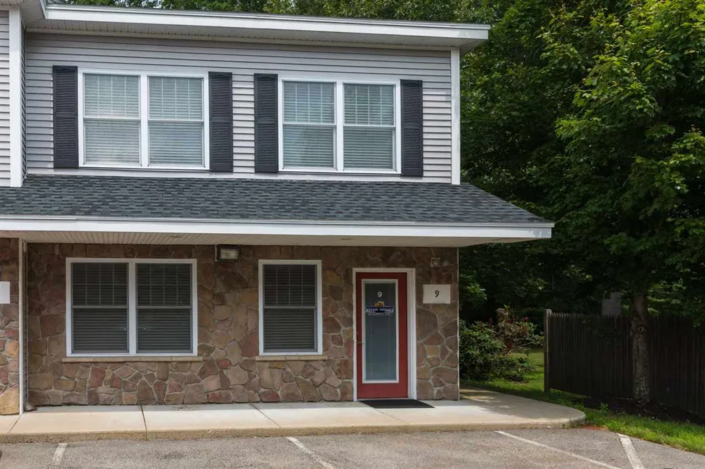 9 Patriot Drive Dover NH 03820