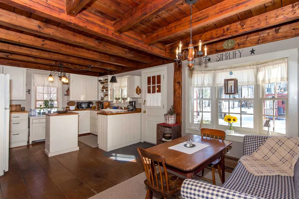 5 Harlans Way Dover NH 03820