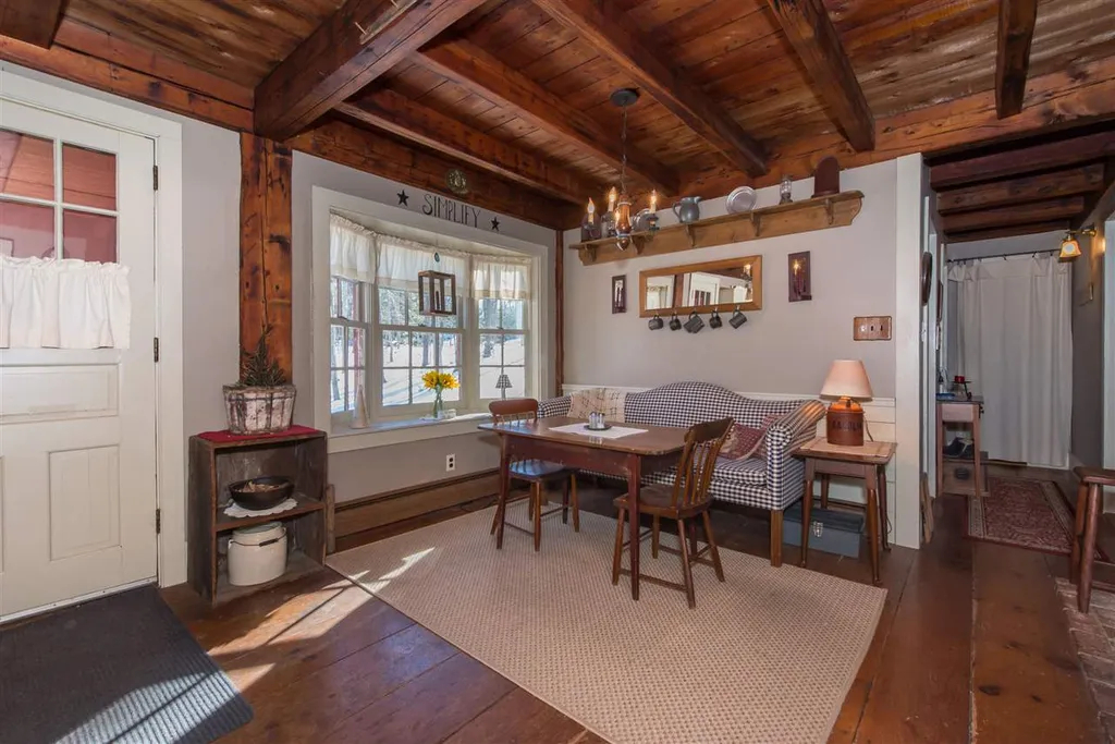 5 Harlans Way Dover NH 03820