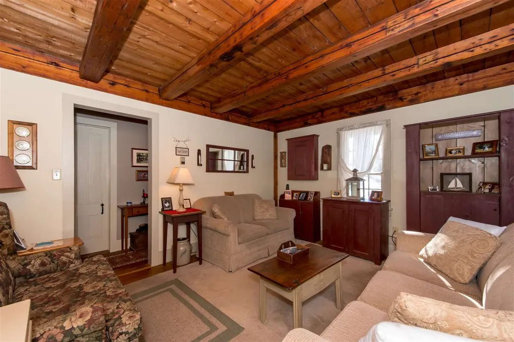5 Harlans Way Dover NH 03820