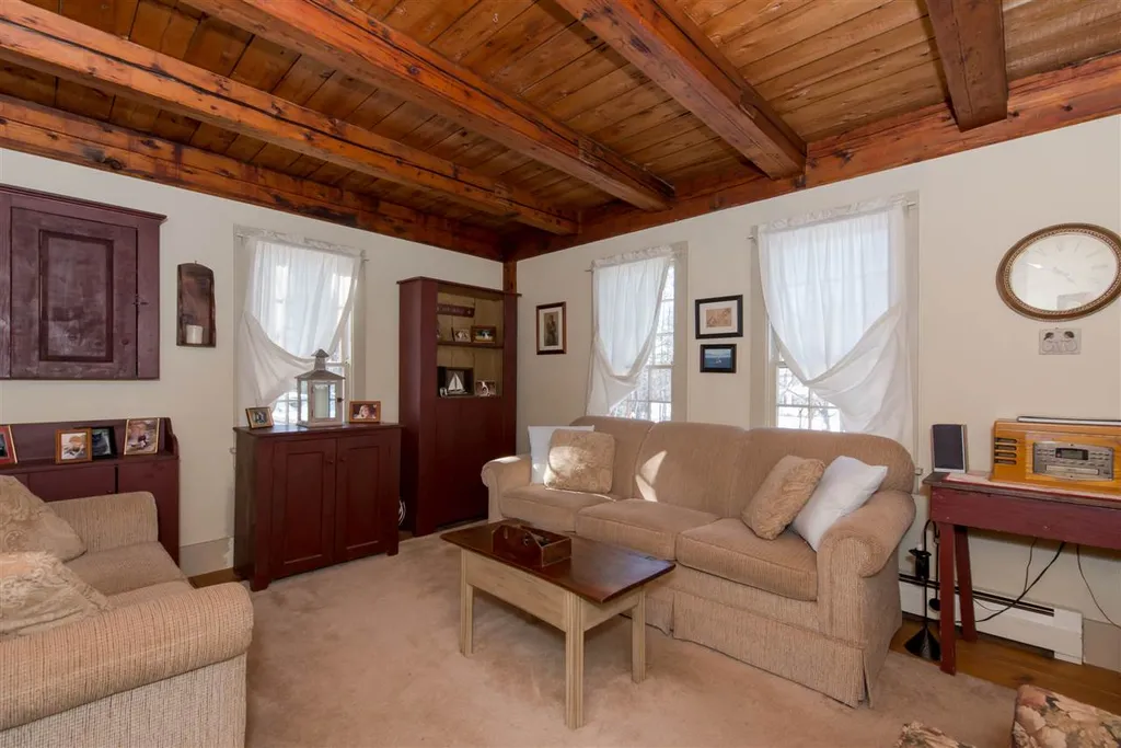 5 Harlans Way Dover NH 03820