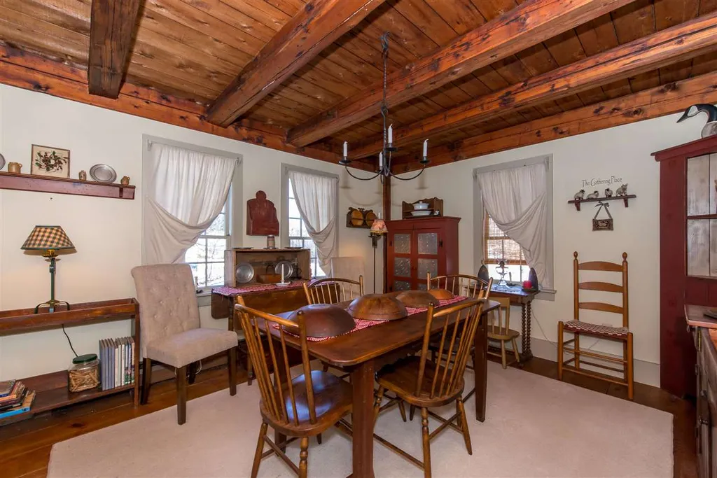 5 Harlans Way Dover NH 03820