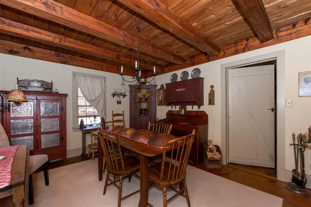 5 Harlans Way Dover NH 03820