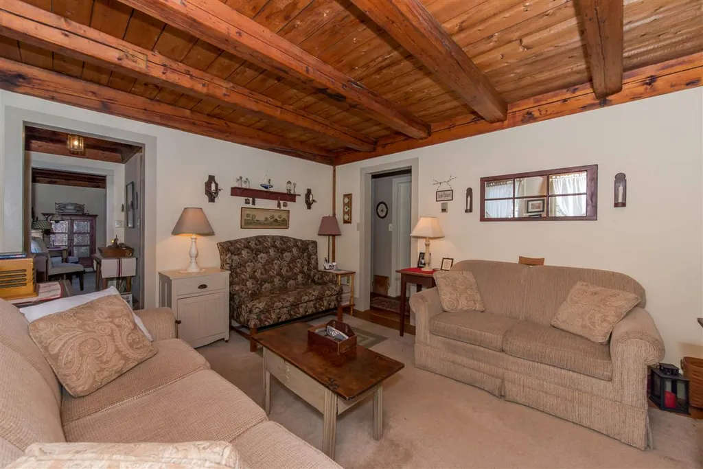 5 Harlans Way Dover NH 03820